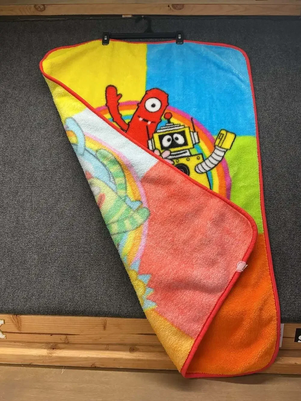 Yo Gabba Gabba Characters Plush Fleece Blanket Toddler Kids Rainbow